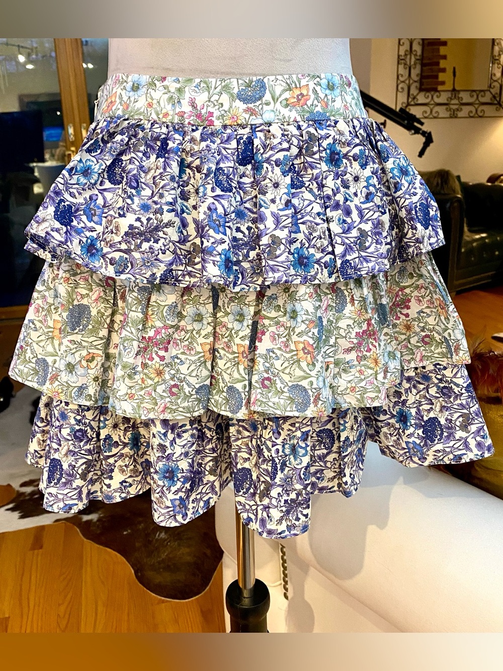 LoveShackFancy ‘Mateo’. Tiered Floral Ruffle Skirt “Daybreak Blues” NWOT
Size 2